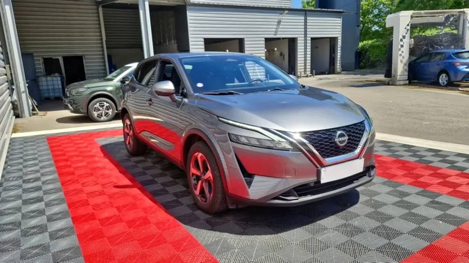 NISSAN Qashqai -