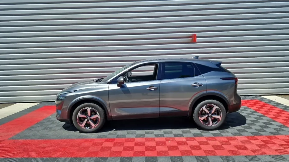 NISSAN Qashqai -