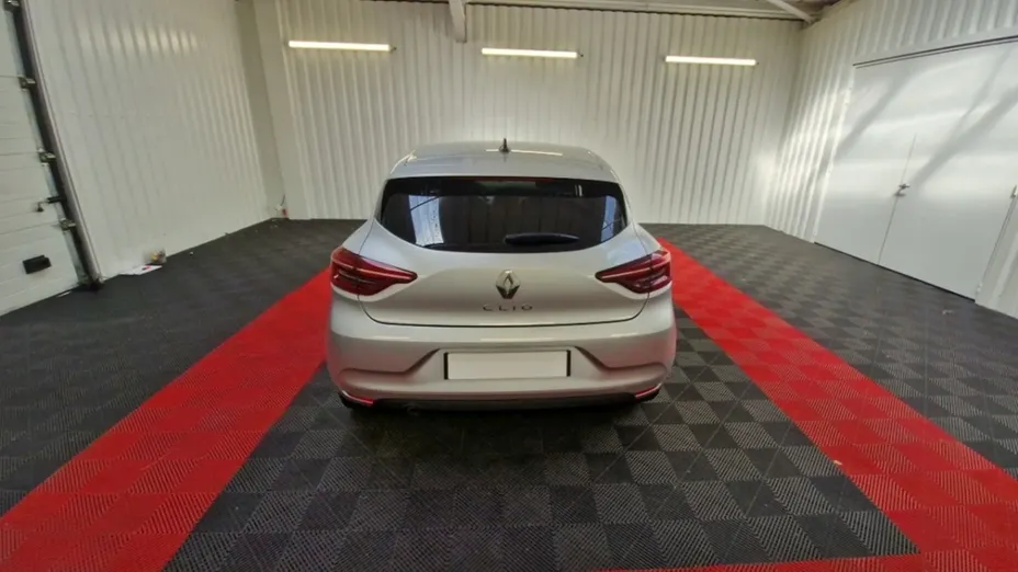 RENAULT Clio -