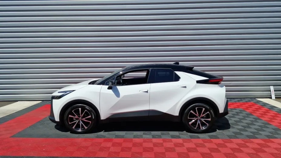 TOYOTA C-HR -