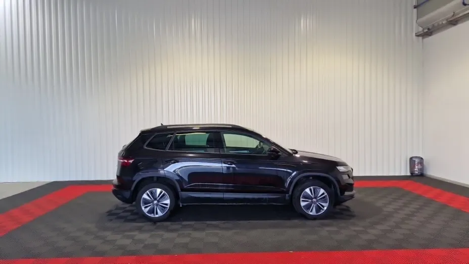 SKODA Karoq -