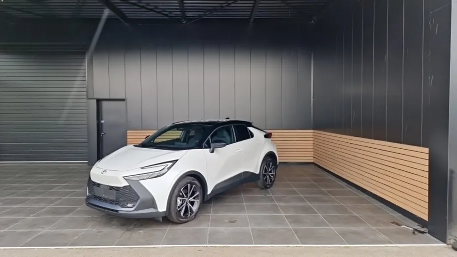 TOYOTA C-HR -