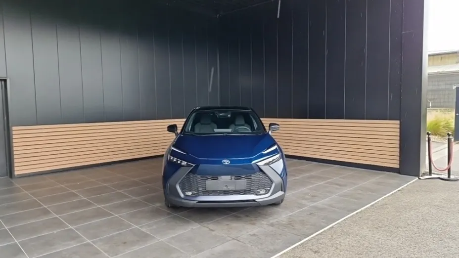 TOYOTA C-HR -