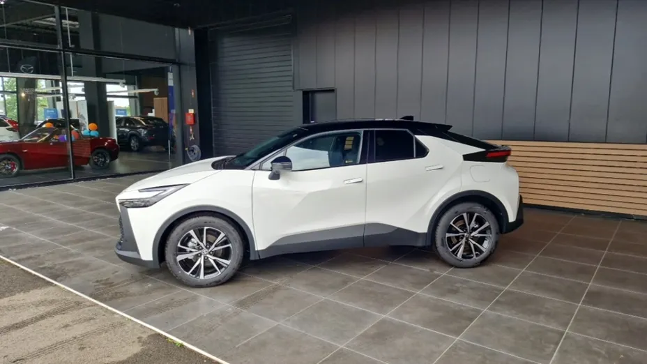 TOYOTA C-HR -