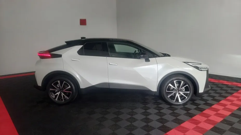 TOYOTA C-HR -