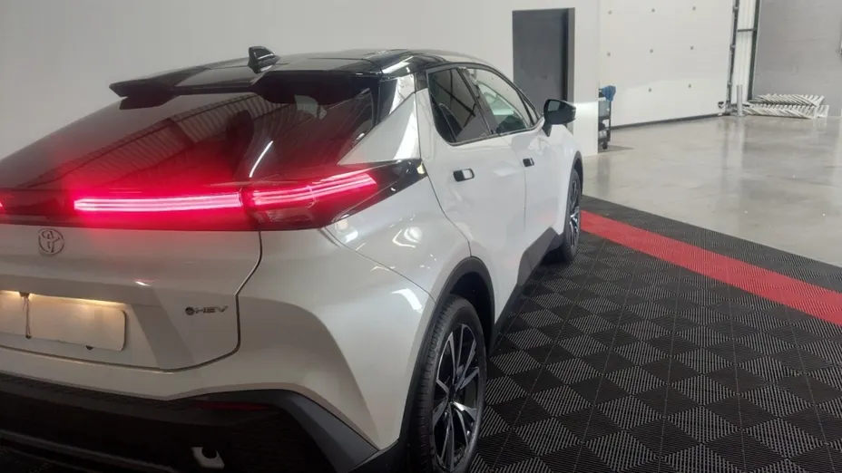 TOYOTA C-HR -