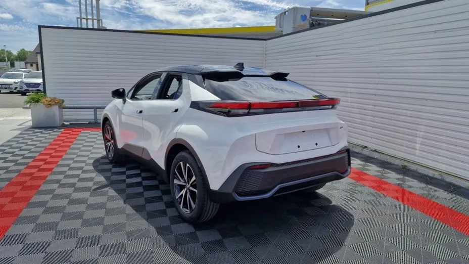 TOYOTA C-HR -