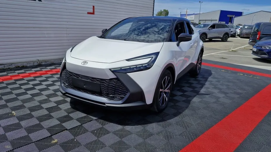 TOYOTA C-HR -