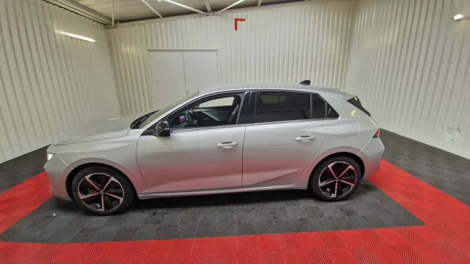 OPEL Astra -