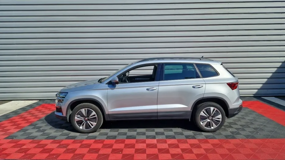 SKODA Karoq -