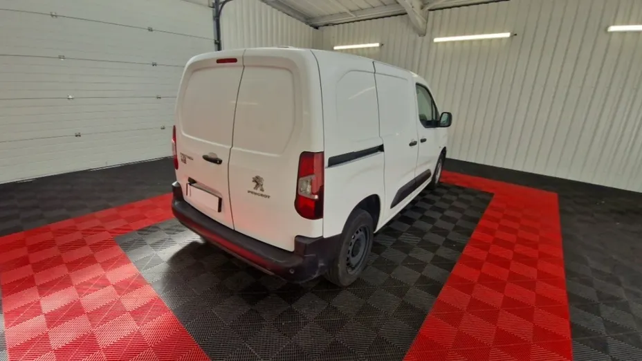 PEUGEOT Partner -
