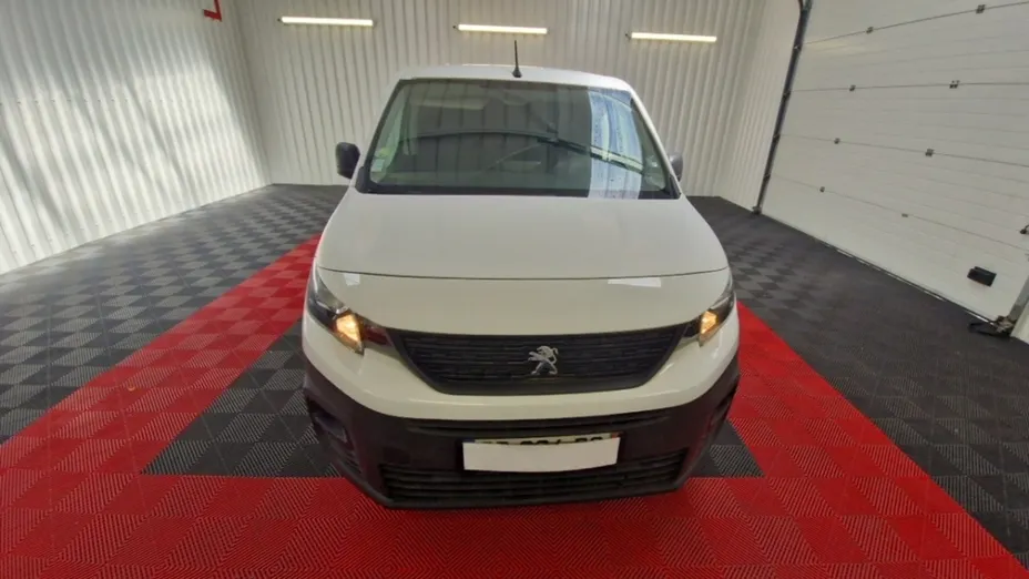 PEUGEOT Partner -