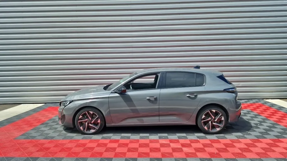 PEUGEOT 308 -