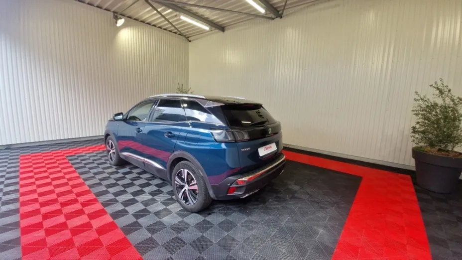 PEUGEOT 3008 -