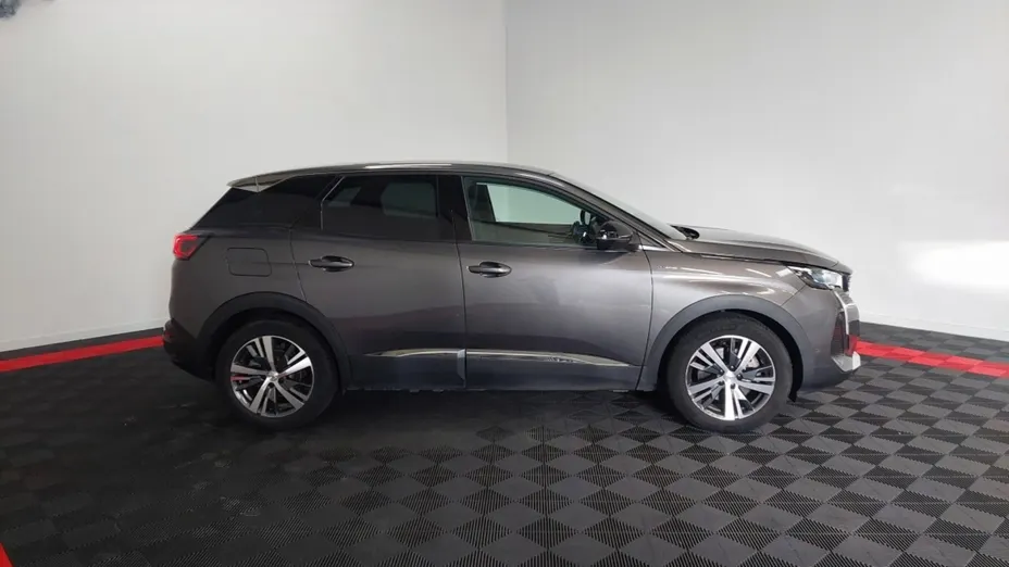 PEUGEOT 3008 -