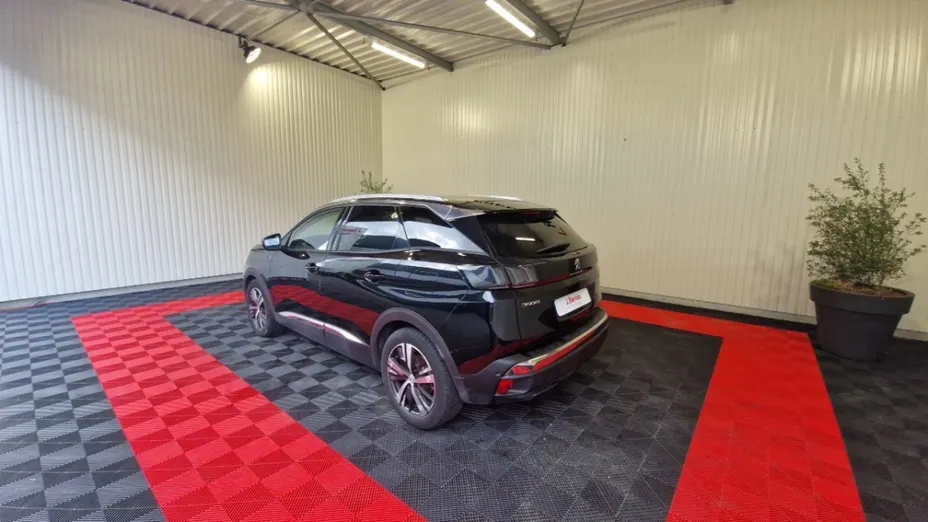 PEUGEOT 3008 -