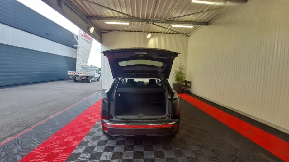 PEUGEOT 3008 -