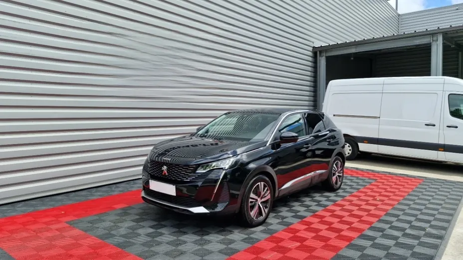PEUGEOT 3008 -