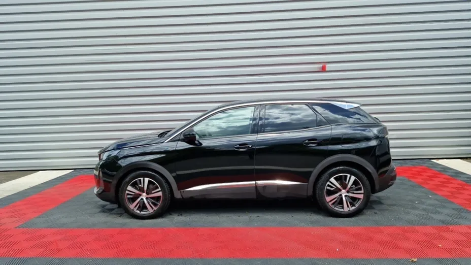 PEUGEOT 3008 -