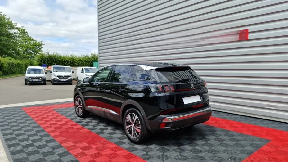 PEUGEOT 3008 -