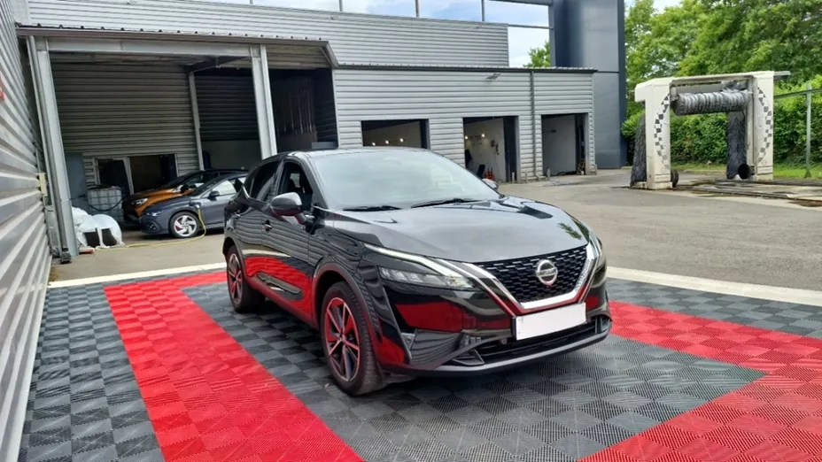 NISSAN Qashqai -