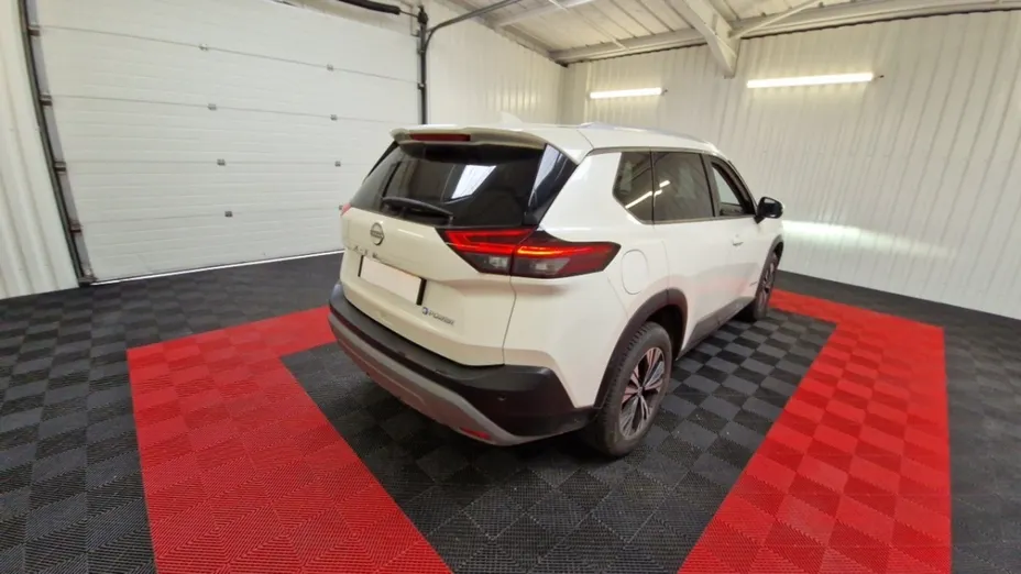 NISSAN X-Trail -