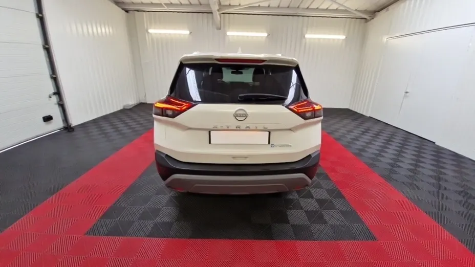 NISSAN X-Trail -