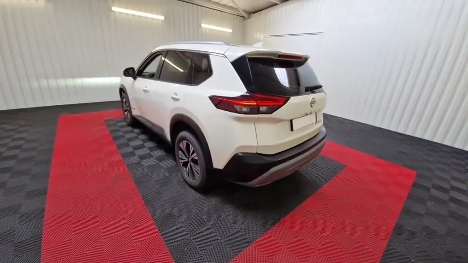 NISSAN X-Trail -