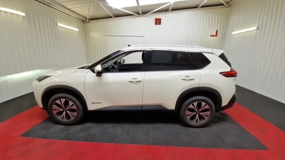 NISSAN X-Trail -