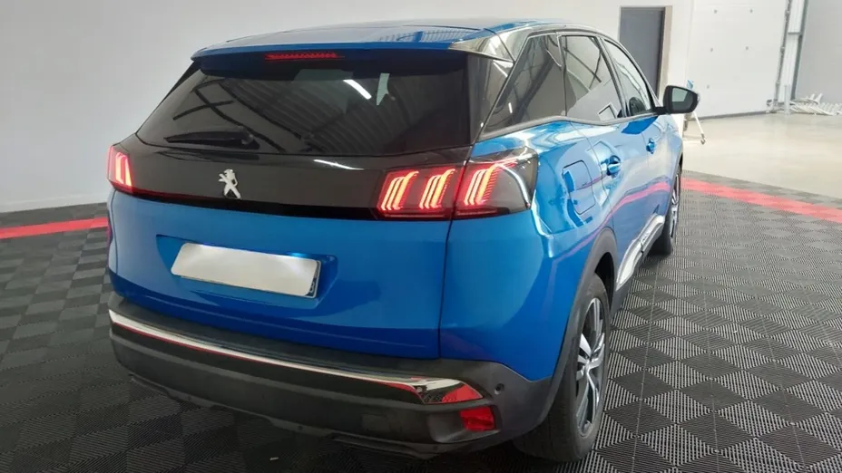 PEUGEOT 3008 -