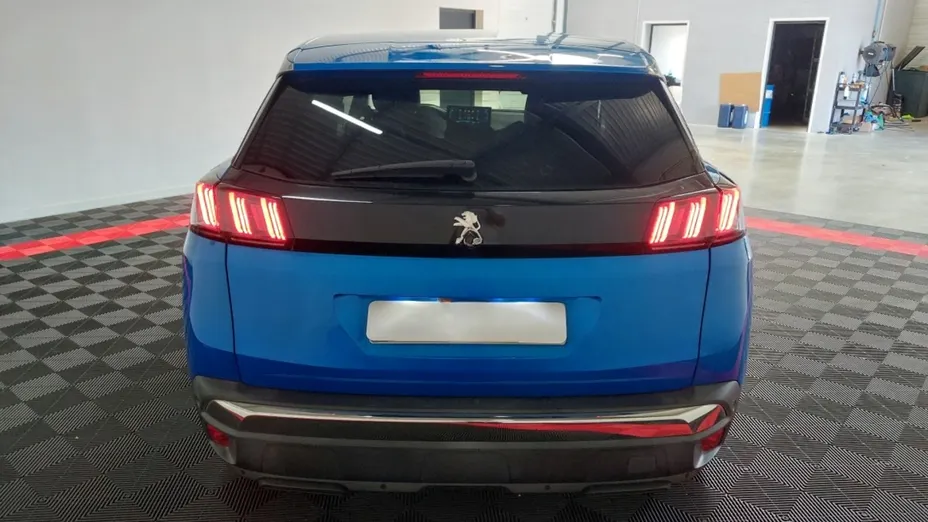 PEUGEOT 3008 -