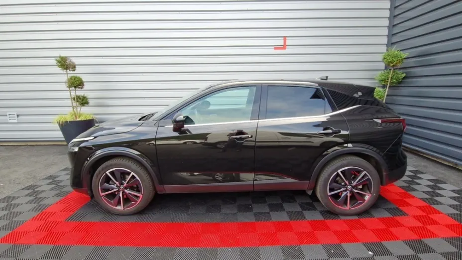 NISSAN Qashqai -
