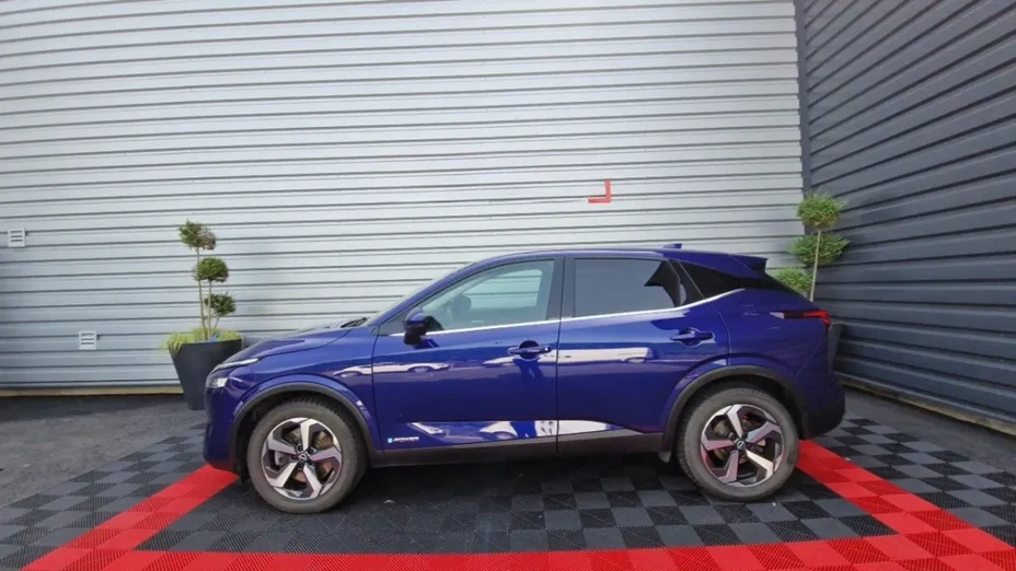 NISSAN Qashqai -