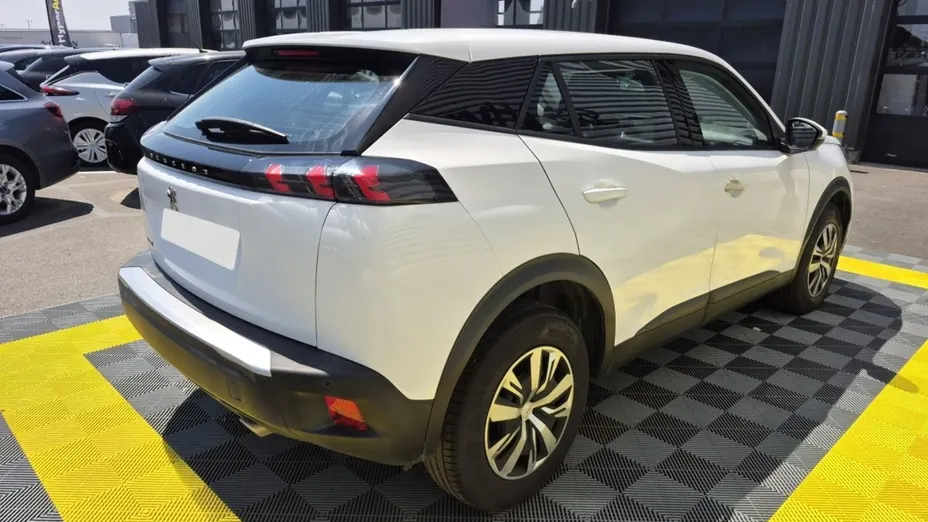 PEUGEOT 2008 -