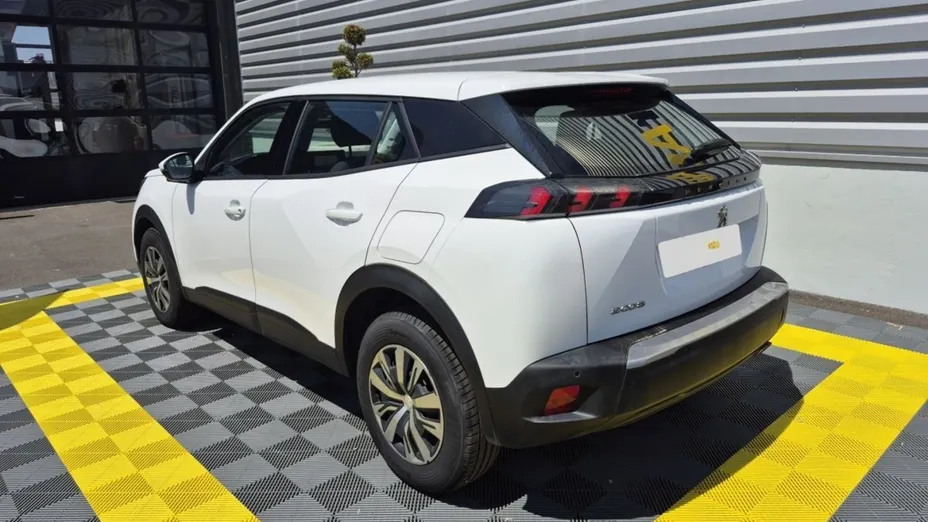 PEUGEOT 2008 -