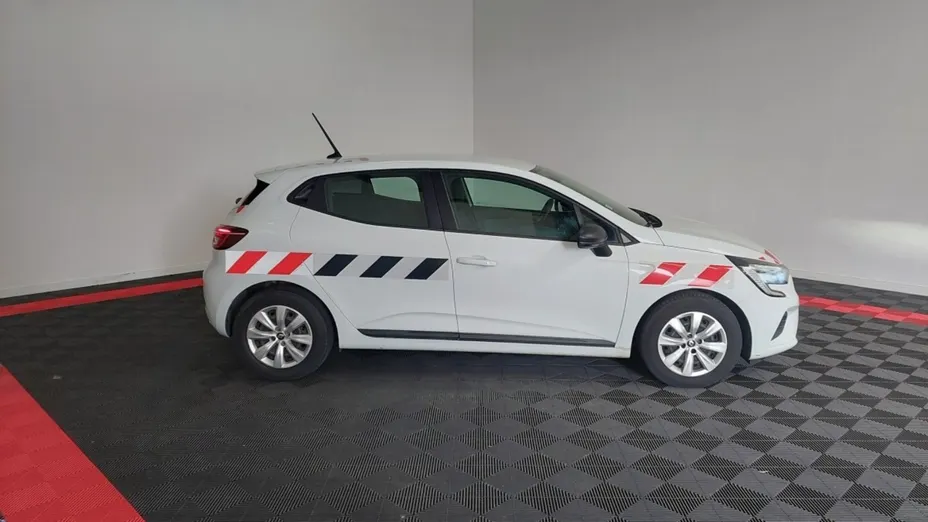 RENAULT Clio -