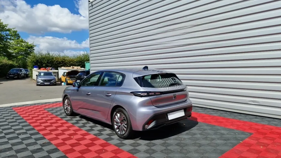 PEUGEOT 308 -