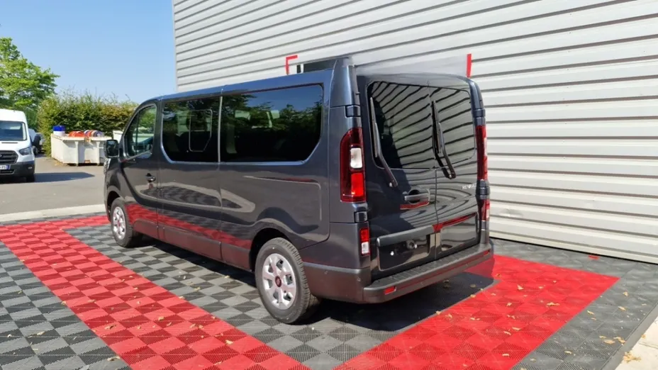 RENAULT Trafic -