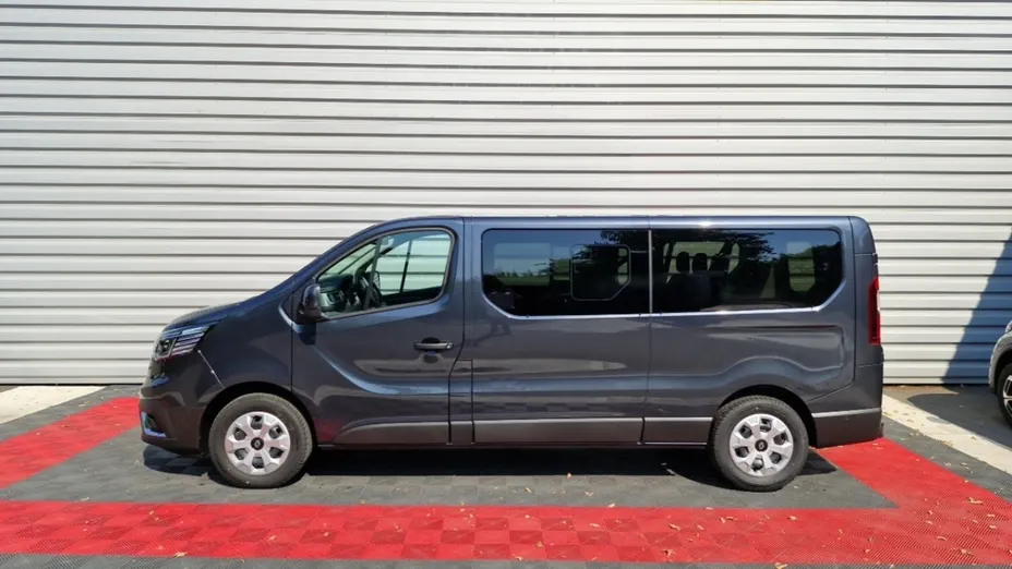 RENAULT Trafic -