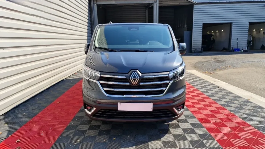 RENAULT Trafic -