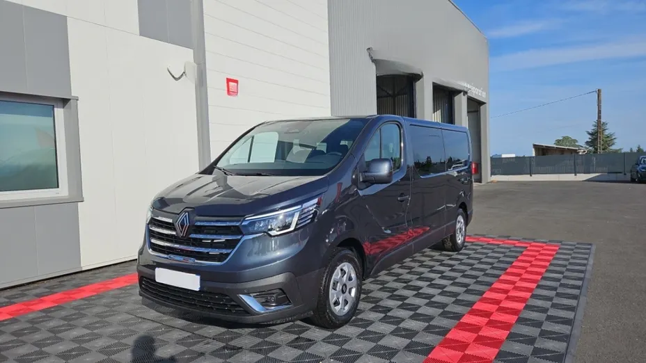 RENAULT Trafic -