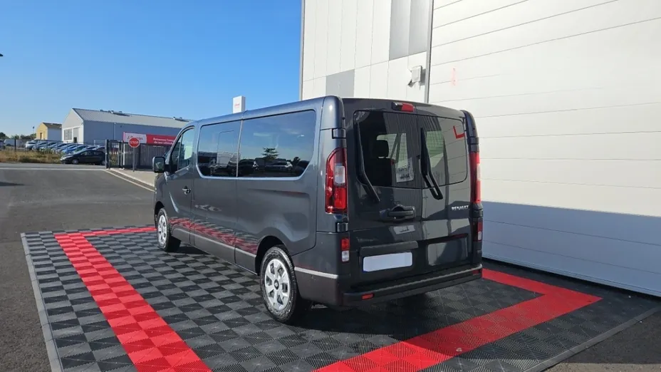 RENAULT Trafic -