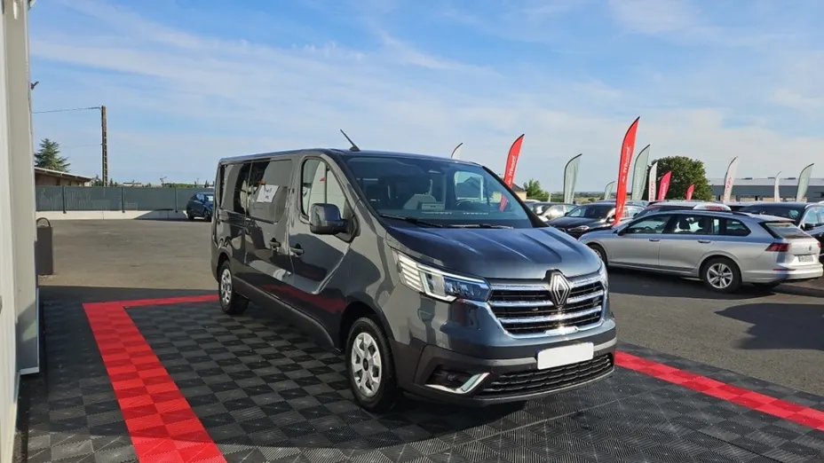 RENAULT Trafic -