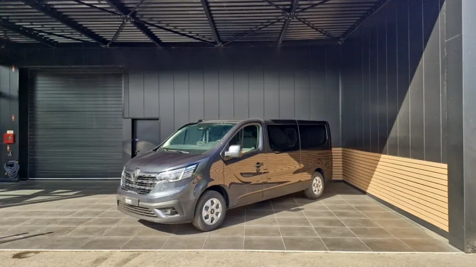 RENAULT Trafic -