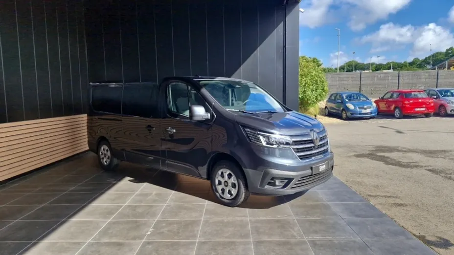 RENAULT Trafic -