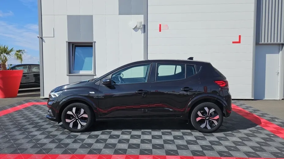 DACIA Sandero -