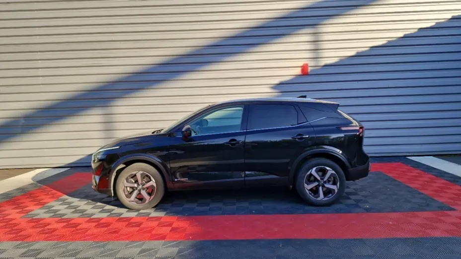 NISSAN Qashqai -