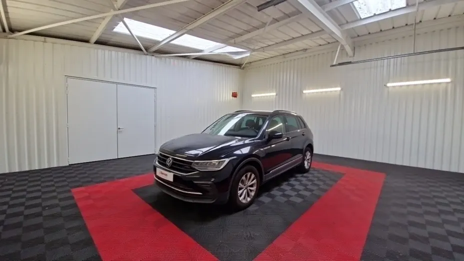 Volkswagen Tiguan -