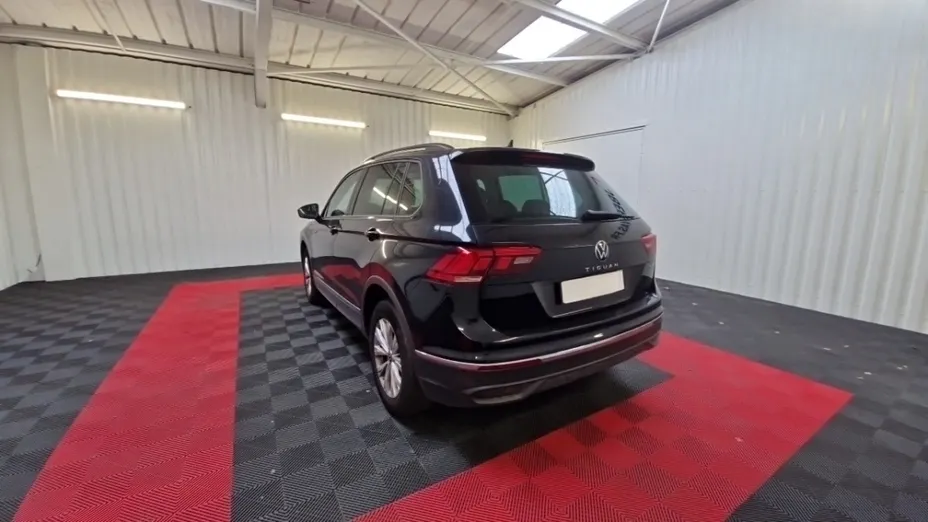 Volkswagen Tiguan -