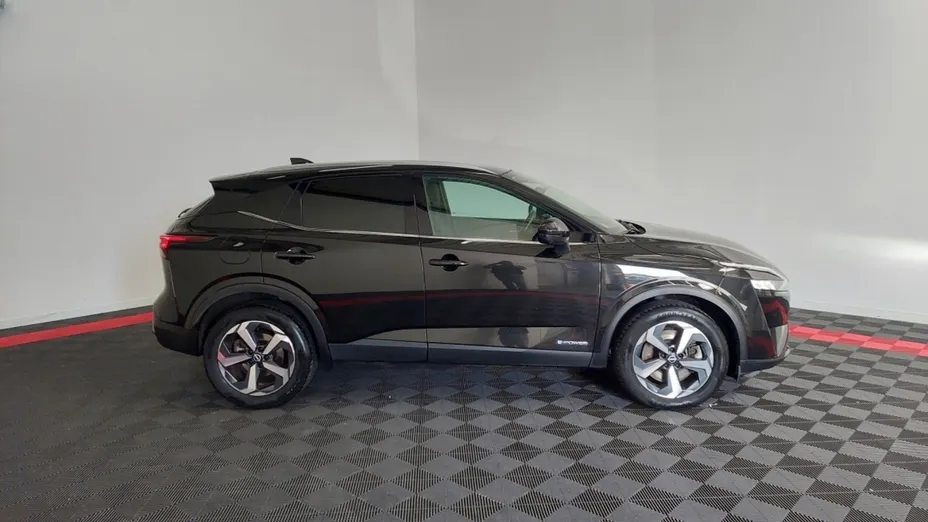 NISSAN Qashqai -